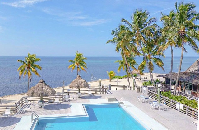 Gorgeous Ocean Views, Ground Floor Studio