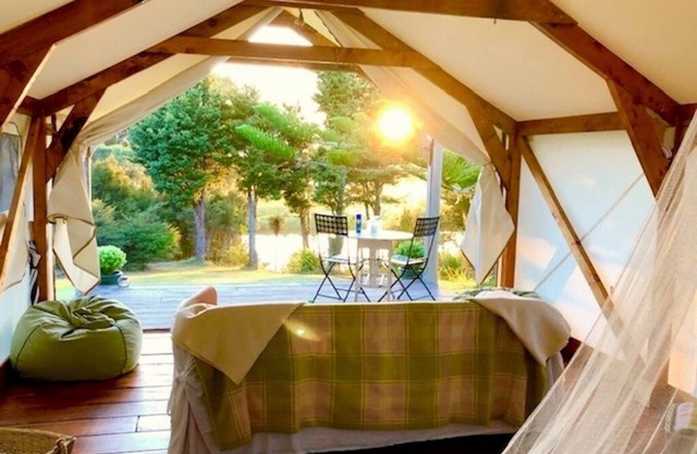 Romantisches und abgeschiedenes Glamping am Wasser, Nr. Kerikeri, Bay of Islands