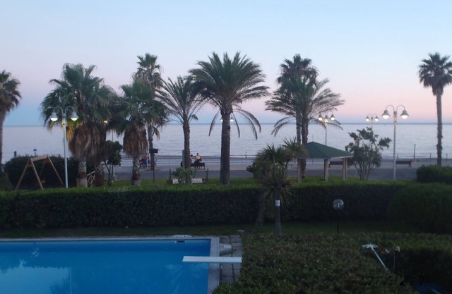 Gorgeous sea-front oasis of quietness and beauty