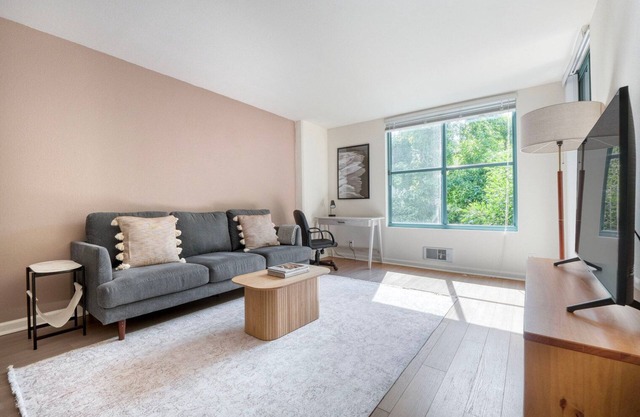 Gorgeous South Beach 1BR w/ Pool & Gym, nr AT&T Park, by Blueground