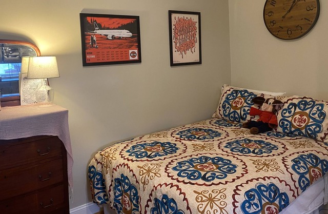 Gorgeous Sublet on marina! Close to downtown Boston/Airport