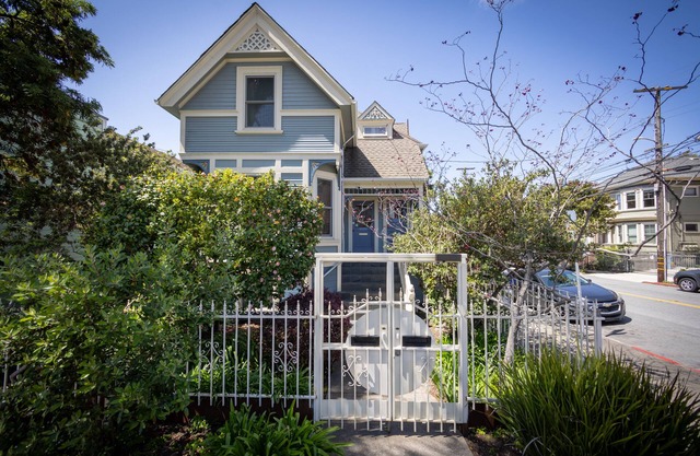 Wunderschöne obere Wohnung im historischen Berkeley Queen Anne Duplex