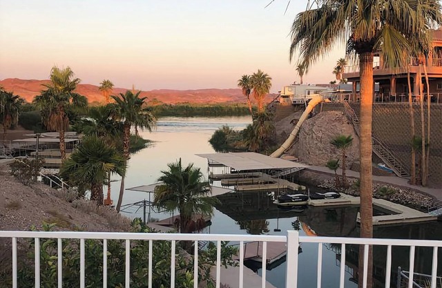 Gorgeous View New Remodeled 2 bdrm 2ba-Dock