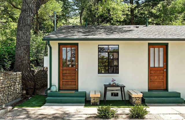 Gorgeous Vintage Charm/Steps from Trailhead/Ideal for Longer Stays