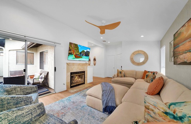 Gorgeous! Walk to Beach! Pool & Patio! Fireplace! – It’s ‘JUST BEACHY’!