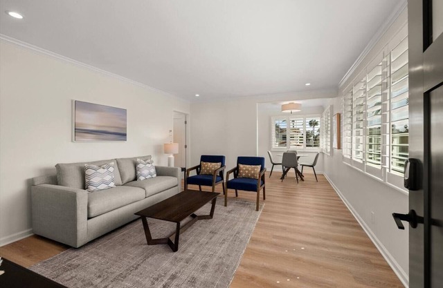 Gorgeous West Beach Hideaway, Near the Beach & Pier