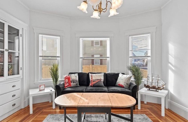 Gorgeous Winthrop by The Sea 2 Bed Apartment