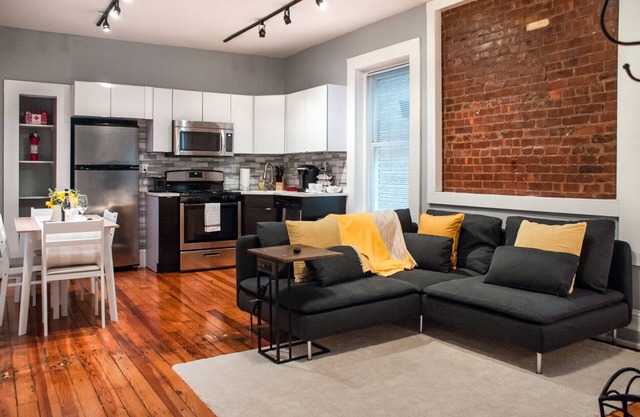 Gorgeous Wooster Sq. apt. - wshr/dryr, parking