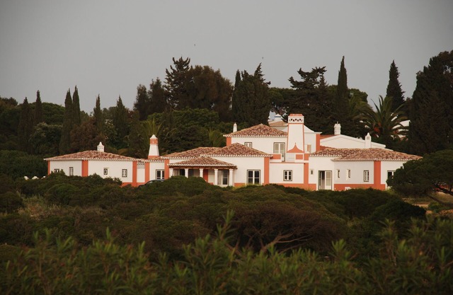 Gorgeous XL cliff top sea front villa with exclusive location