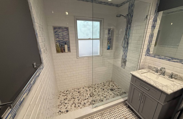 Gourmet Kitchen CookUp Memories/Entire home in Valley Stream