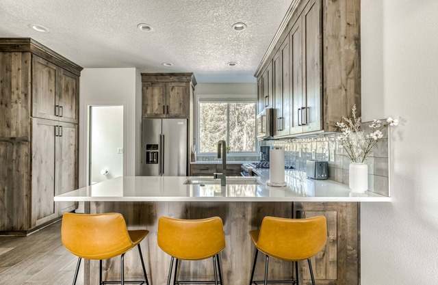 Government Camp Chalet: Your Ultimate Ski Retreat in the Cascades
