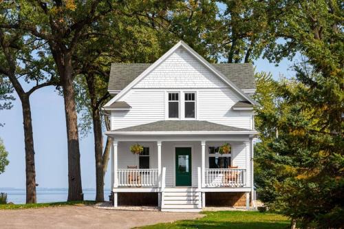 Goyke, Your front-row seat to lakefront serenity