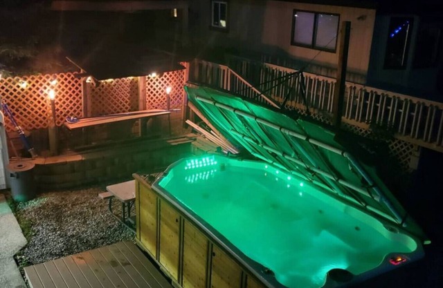 Haus am See, Dock, Kajaks, Swimspa Feuerstelle! Großartig für Familie mit Kindern.