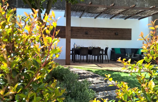 Grace Garden Home ist ein natürlicher Garten mit Blick auf den Fluss im Zentrum von Lissabon