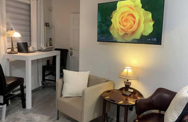 Grace's Executive All-In-One Private Suite