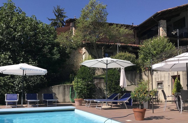 Geräumige Villa in Bastia Mondovì mit Swimmingpool