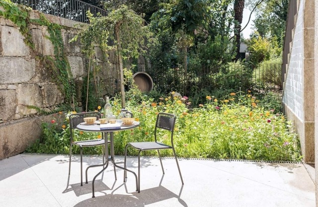 GRACY PORTO - Charming apartment with terrace and garden located at Praça da Republica