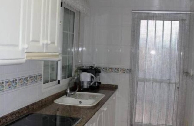 Gran casa esquinera con enorme patio