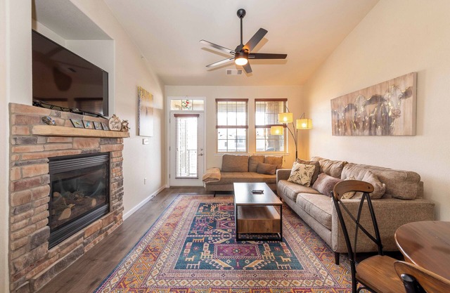 Granby Ranch Getaway für 5 Personen! 2-Bett, 2-Bad, Zugang zum beheizten Pool / Whirlpool!