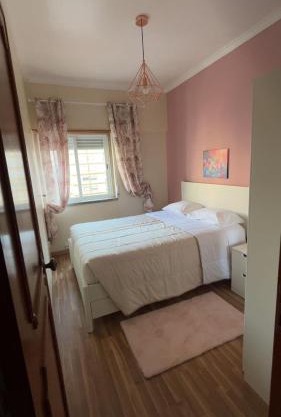 Grand 3 chambres 6 pers proche Lisbonne Partager Enregistrer