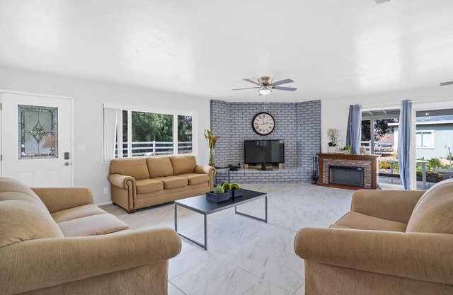 Grand 5 Bedroom Home in El Cajon San Diego Ca