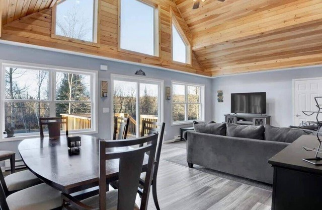 Grand 7BR Pocono Chalet | Gameroom | Walk to Lake