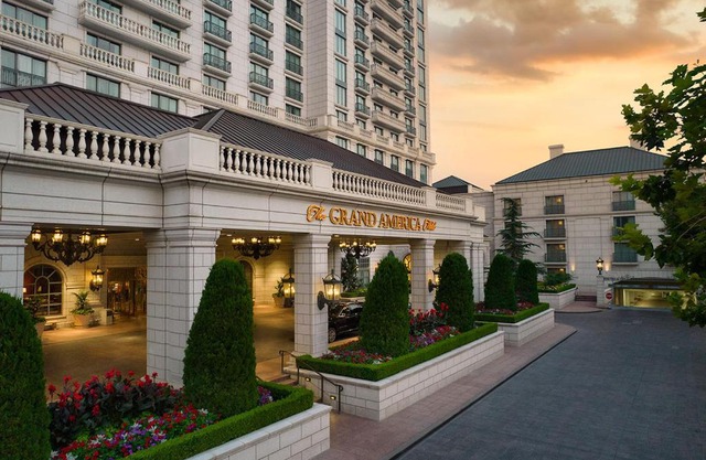 Grand America Hotel