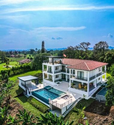 Grand Cypress Luxury Home