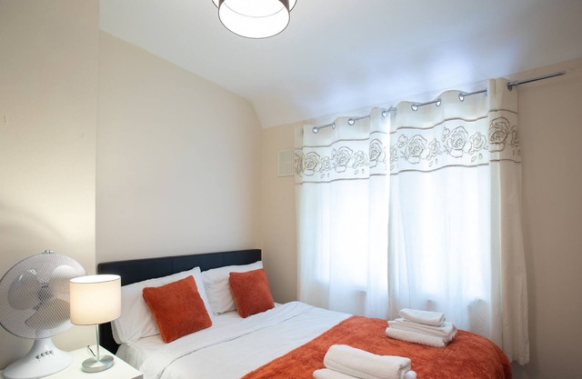 Grand Elite Apartment - Dagenham