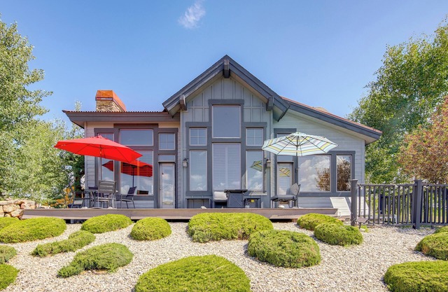 Gemütliches Granby House am Golfplatz mit Whirlpool und Deck!