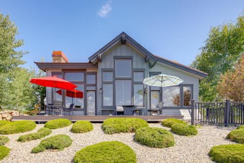 Grand Elk Golf Club On-Site Mtn-View Home with Deck