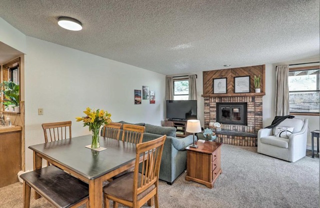 Grand Junction Townhome about 3 Mi to Downtown!