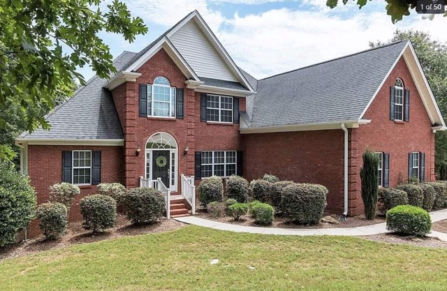 Grand Lake Hartwell Escape 6-Bedroom Lakeside Home Private Dock & Fitness Room!