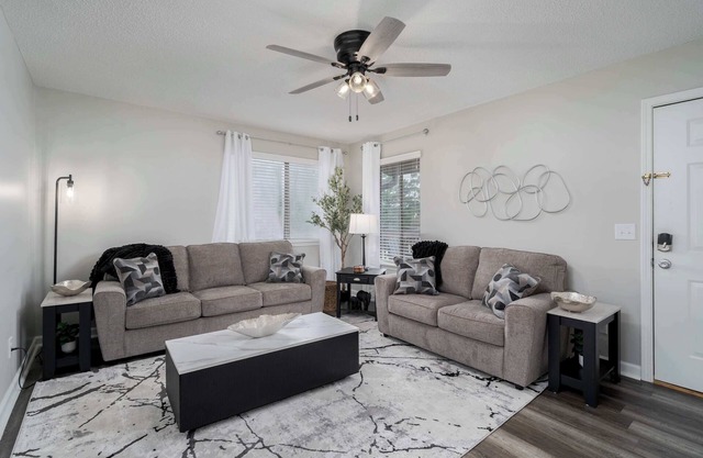 Grand Lakes Condo – Renovated 2BR/1.5BA Condo | Near UA