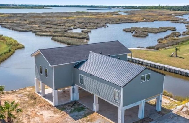 Grand Lodge on Lake Calcasieu