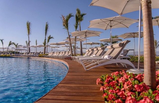 Grand Luxxe Präsidenten 'Punta' 3BR / 4BA Villa in Nuevo Vallarta, Mexiko