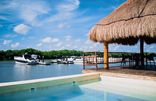 Grand Marina Hotel