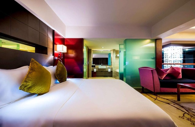 Grand Mercure Xiamen Downtown-Free Welcome Fruit & Metro Station
