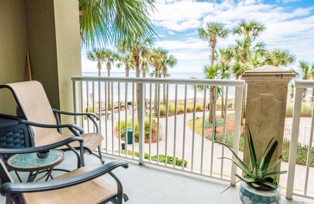 GRAND PANAMA, 2BR / 2BA, SLP 8, SM, HAUSTIERFREUNDLICH, BESITZER VOR ORT, INKLUSIVE CLN / WIFI!