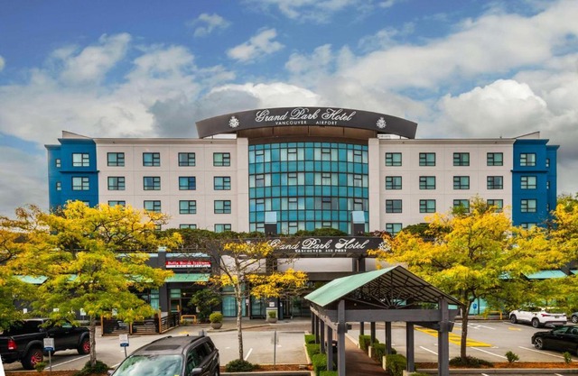 Grand Park Hotel Vancouver Airport, an Ascend Collection Hotel