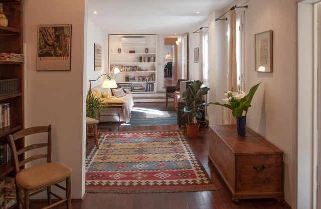 Grand Piano Apartment