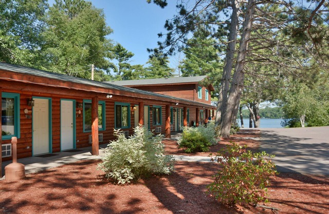 Grand Pines Motel Zimmer