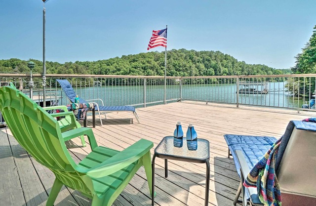 NEW! Lake Lanier Getaway w/ Grill + Pool Table!