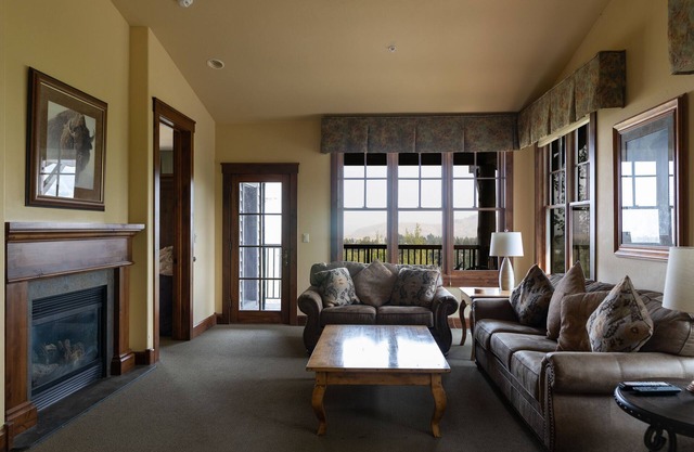 Grand View 3330: Top Floor Condo w/ Spectacular Teton Views- Air Conditioned!