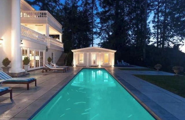 Grand West Vancouver Mansion