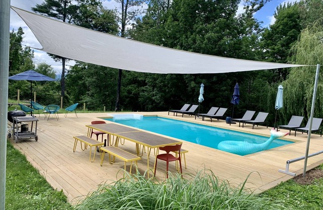 Granit House. Mid-Century Modern with Pool, View, & privacy.Dog and Kid friendly