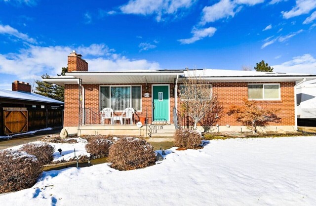 Granny's Ski Chalet | Close to Skiing|Big Backyard