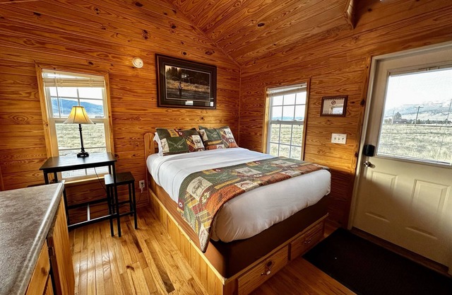 Grass Hopper Cabin (Cabin #4)