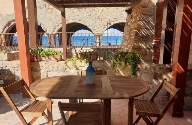 Graziella house on the beach of Porto Paglia