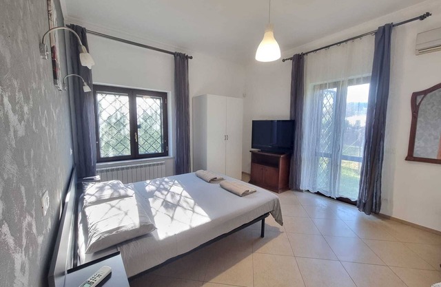 Great apartment on the outskirts of Rome!